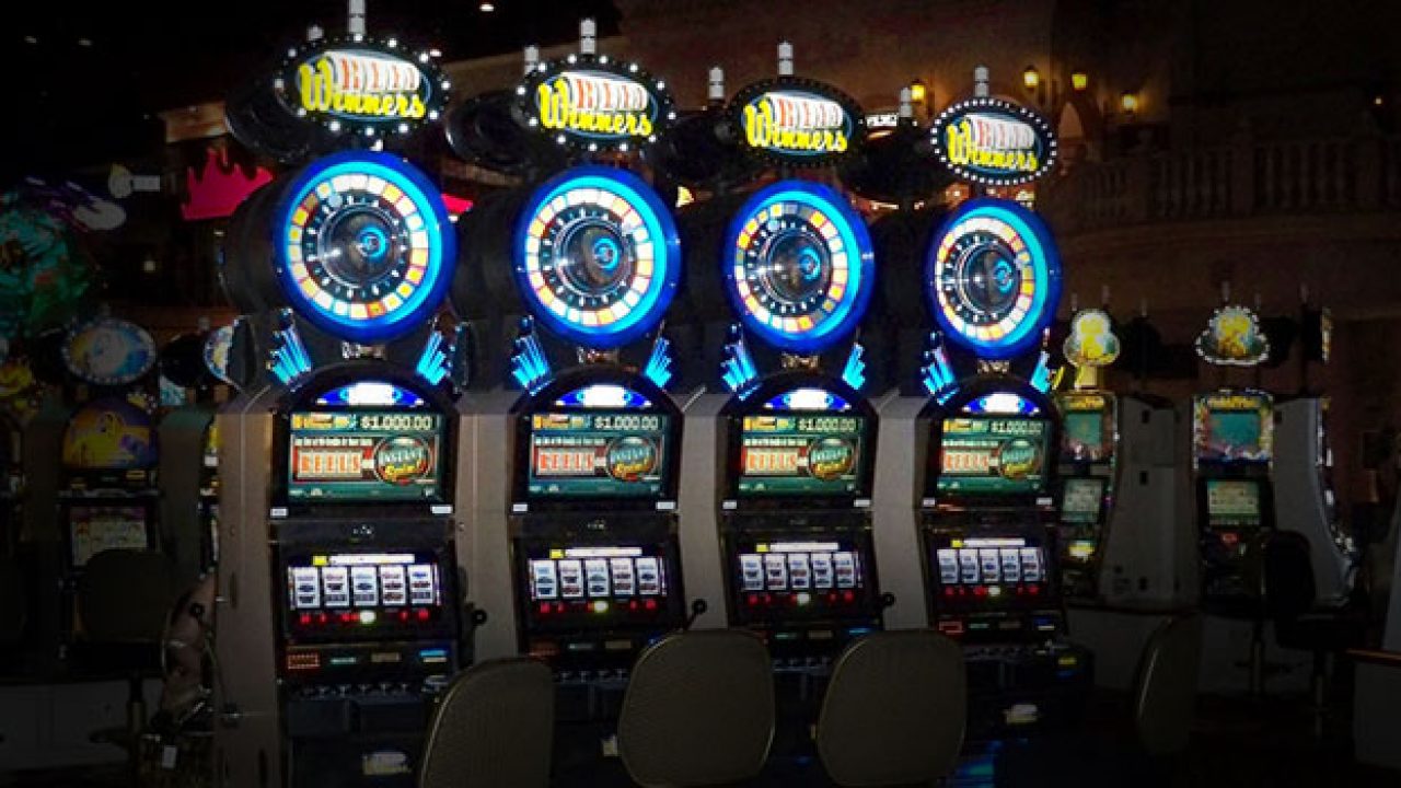 Best Day To Play Slots At Casino